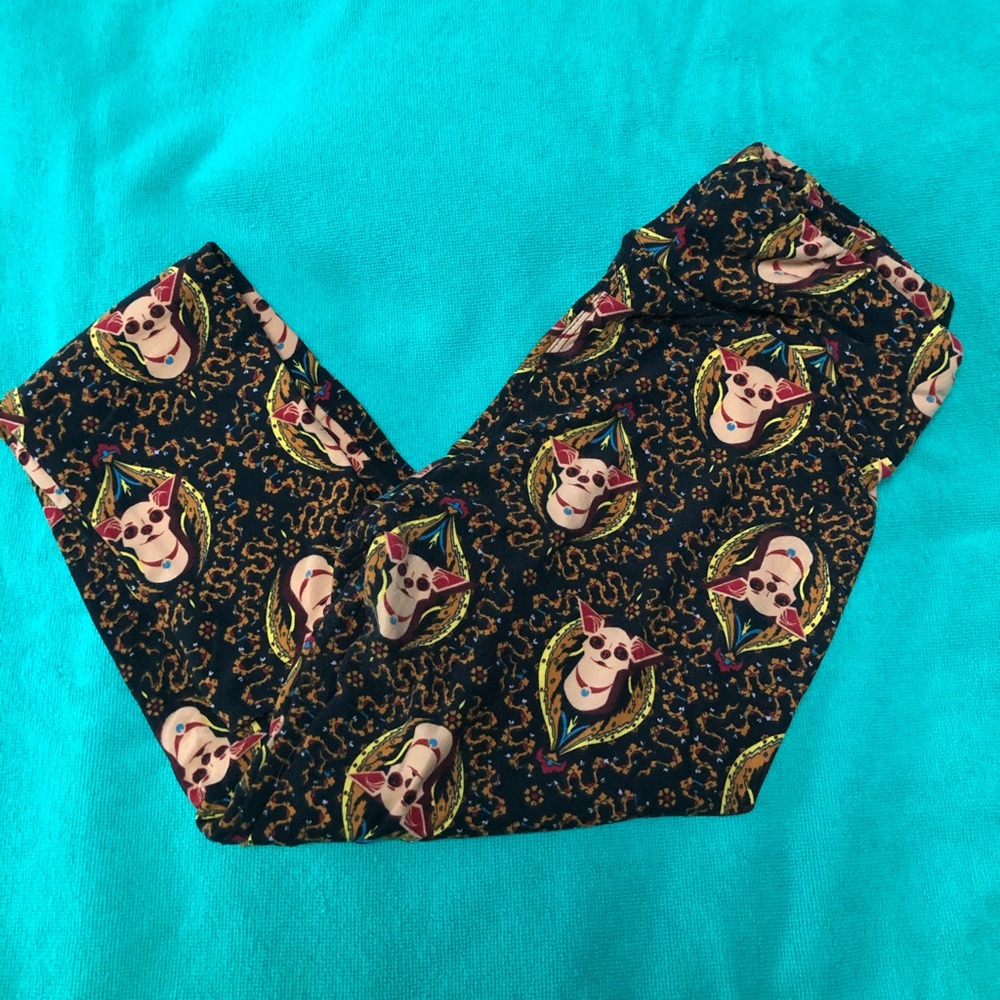 LuLaRoe leggings, black with chihuahua pattern